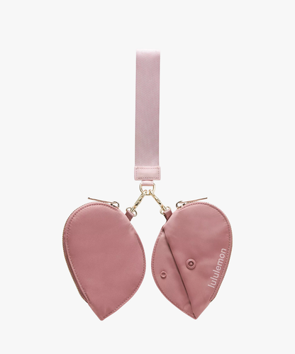 Lululemon Dual Pouch Wristlet Heart (cartera de muñeca con doble compartimento)