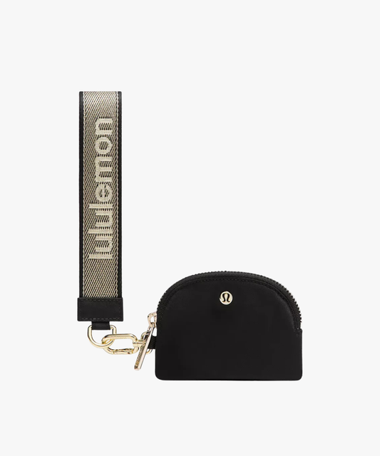 Lululemon Dual Pouch Wristlet Metallic Wordmark (cartera de muñeca con doble compartimento)