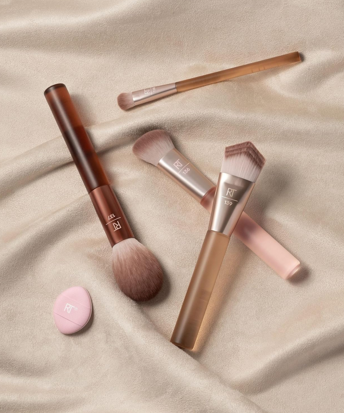 Real Techniques New Nudes 2.0 Blurred Base Set (set de 5 piezas)