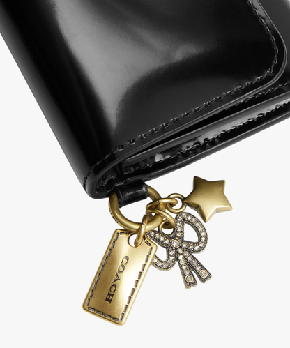 Coach Essential Flap Card Case With Charms (tarjetero con charms)