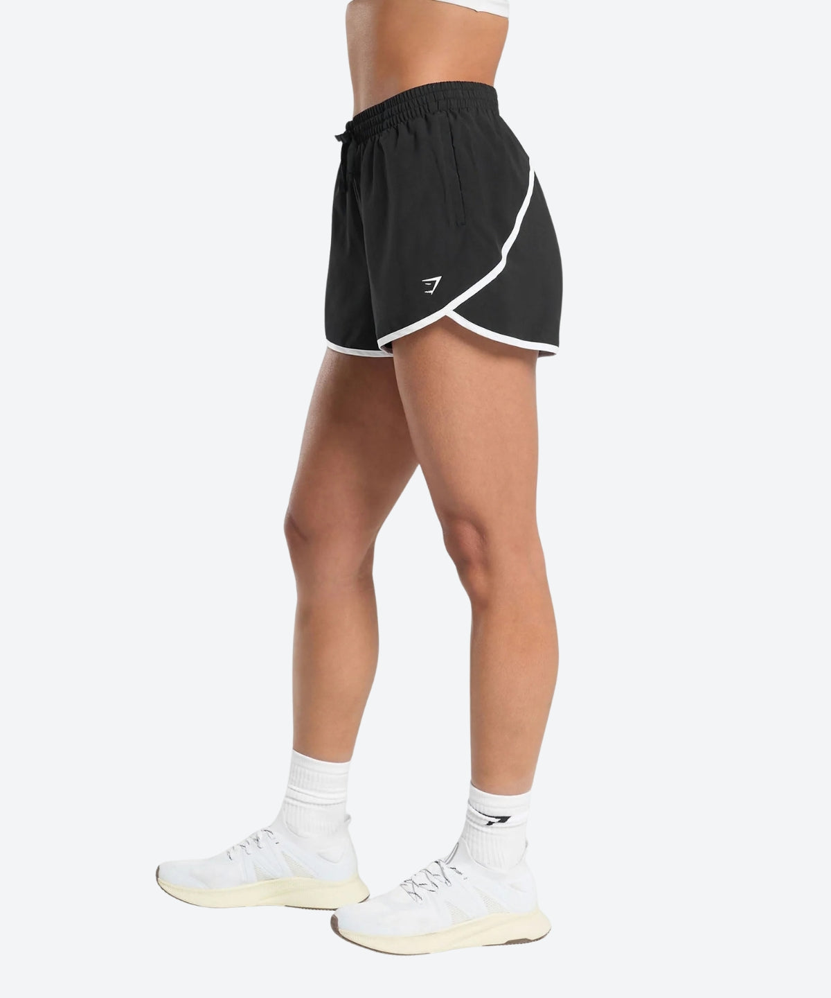 Gymshark Training Contrast Loose Shorts 2.5 Black | variant:black