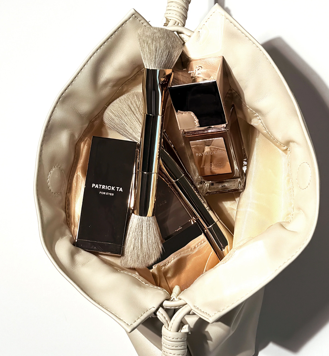 THE ELEVATED BEAUTY BAG IN CREAM