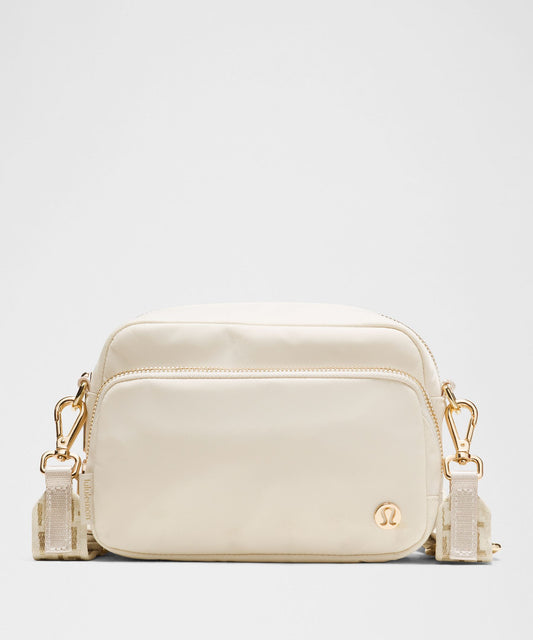 Everywhere Crossbody Bag 2L Monogram Metallic