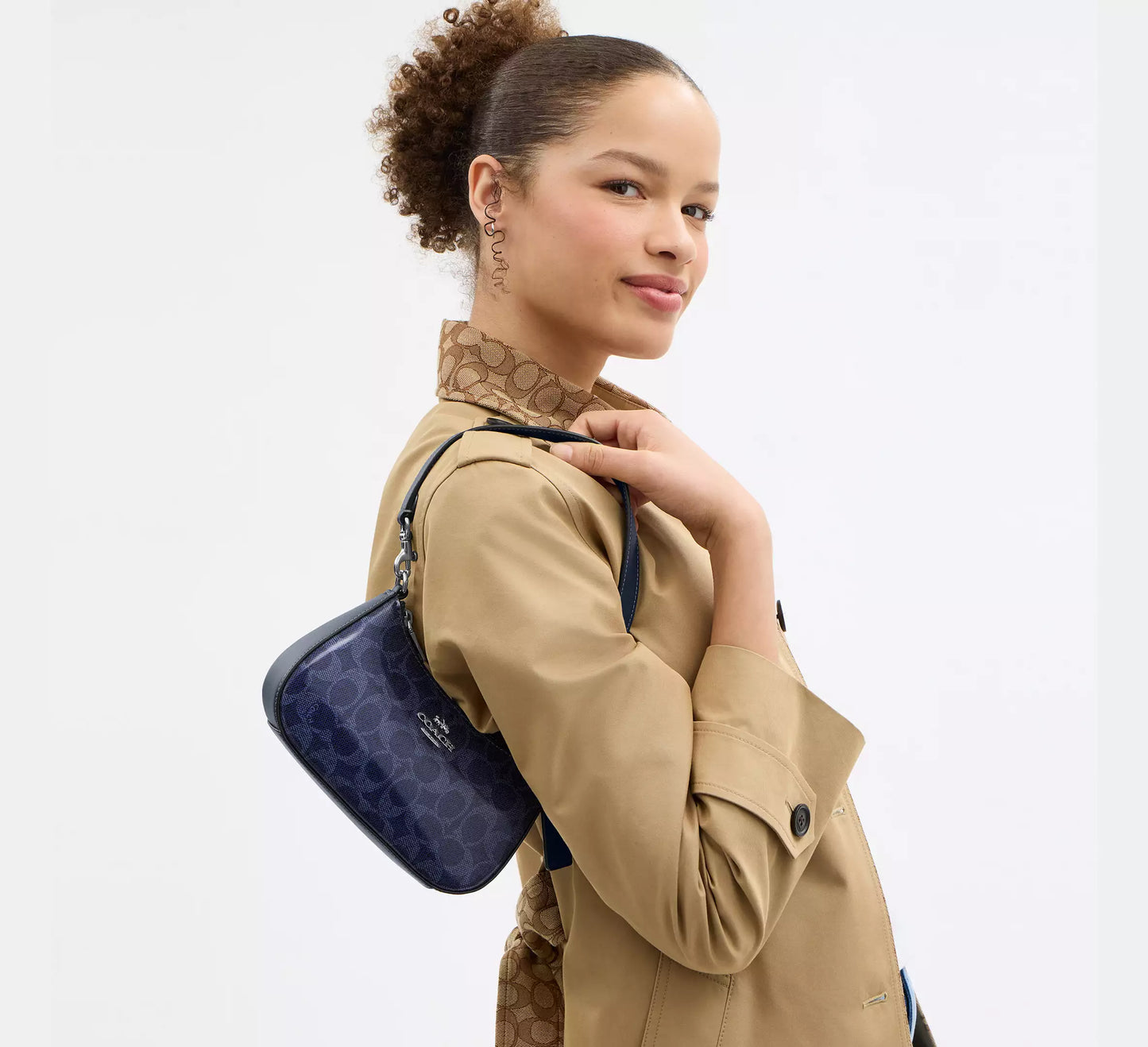 PRE ORDER-Teri Mini Crossbody Bag In Signature Canvas With Lips Print