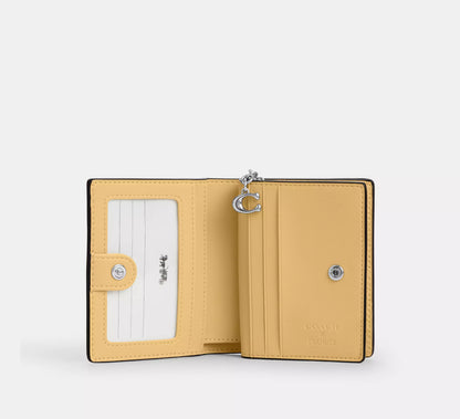 PRE ORDER-Snap Wallet