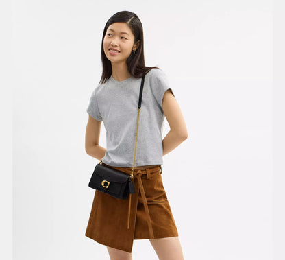 PRE ORDER-Tabby Chain Clutch