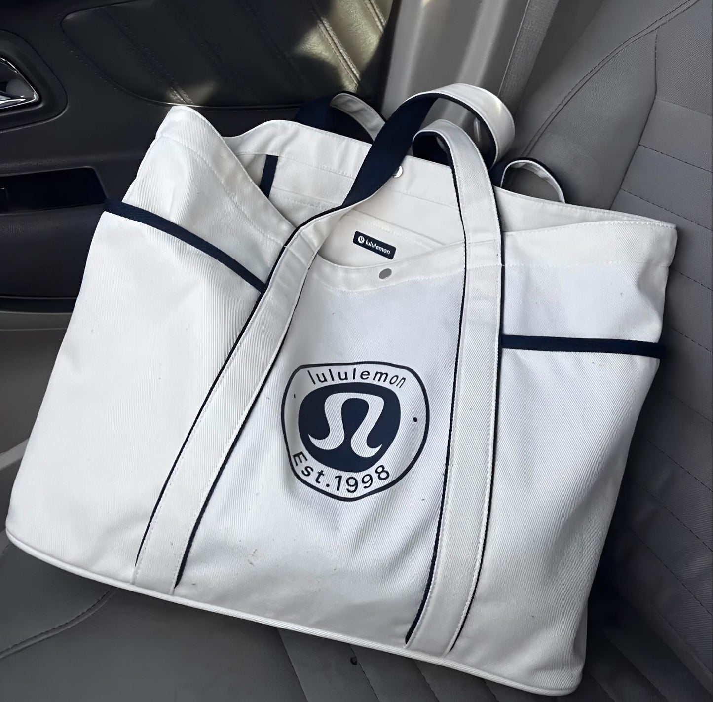 Daily Multi-Pocket Canvas Tote Bag 20L