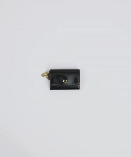 Coach Essential Flap Card Case With Charms (tarjetero con charms)